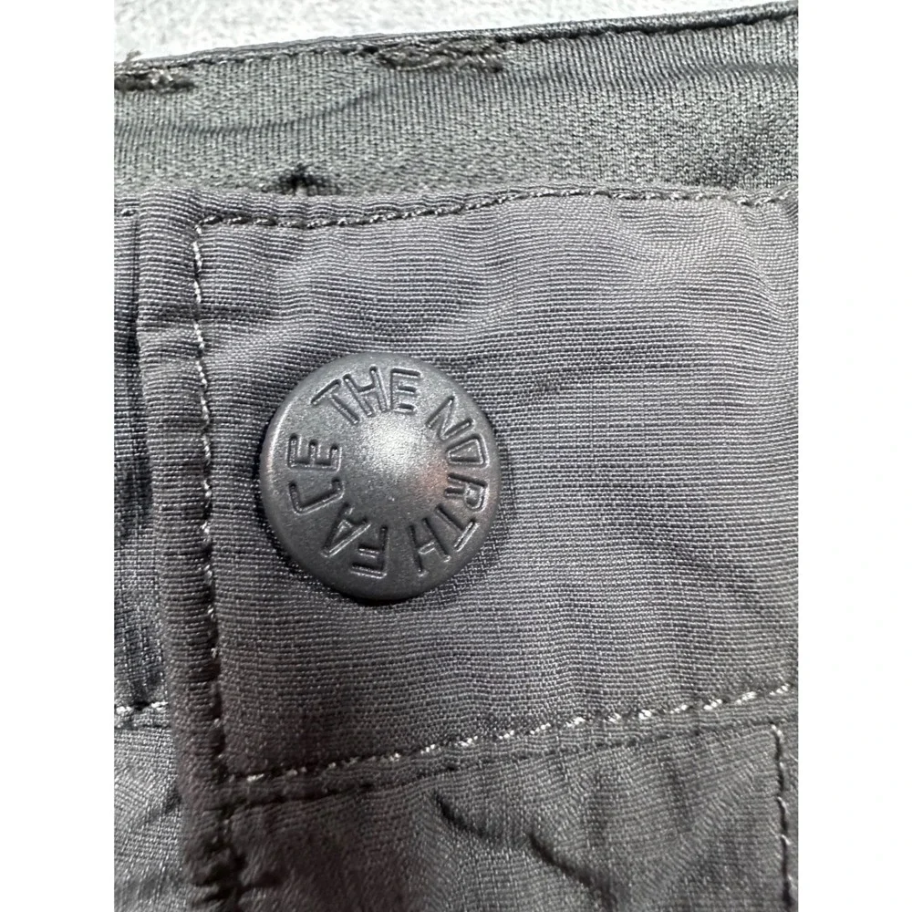 The North Face Mens Hiking Shorts Gray Size 34 Regular Outdoor Trail Cargo
